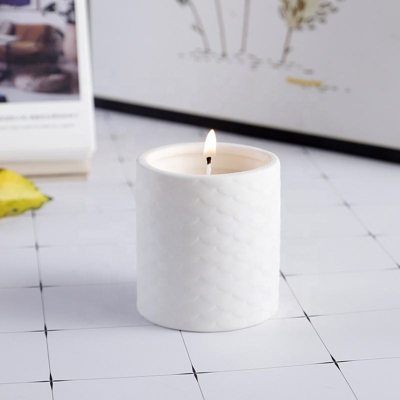 Nordic-Colored Frosted Aromatherapy Ceramic Candle Container Home Decor Candle Jar Cylinder Design Ceramic Painted Candle Holder