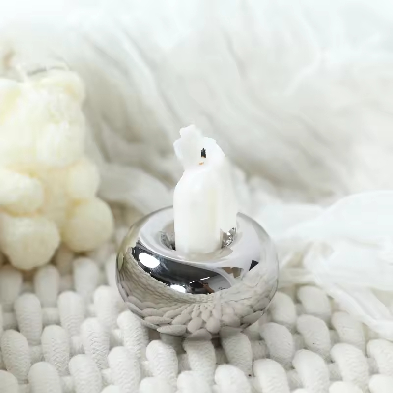 Simplistic Lighting Candle Holder Modern Gold Silver Tabletop Decor Candle Stand With Circular Base for Outstanding Decoration