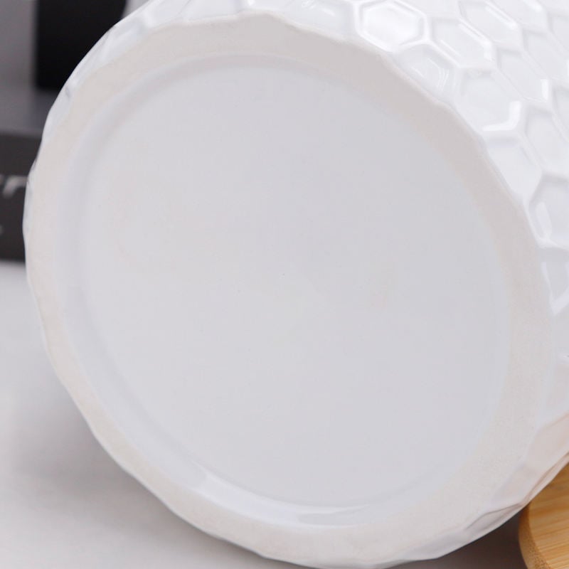 Custom Classic White Tea Jar Storage Jar With Lid Ceramic Sealing Jar for Home Kitchen