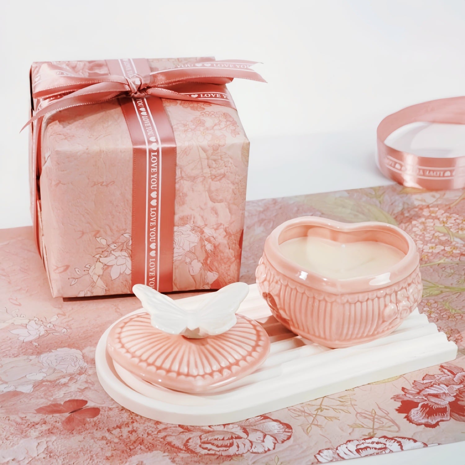 Hot Sale Pink Ceramic Candle Jar Romantic Aromatherapy Birthday Gift Box for Girls for Home Decoration