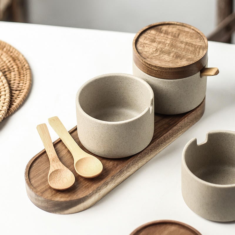 Japanese Style Pottery Kitchen Spice Jars Set Salt Seasoning Bottle Ceramic Pepper Sugar Storage Bowl With Wood Lid and Tray