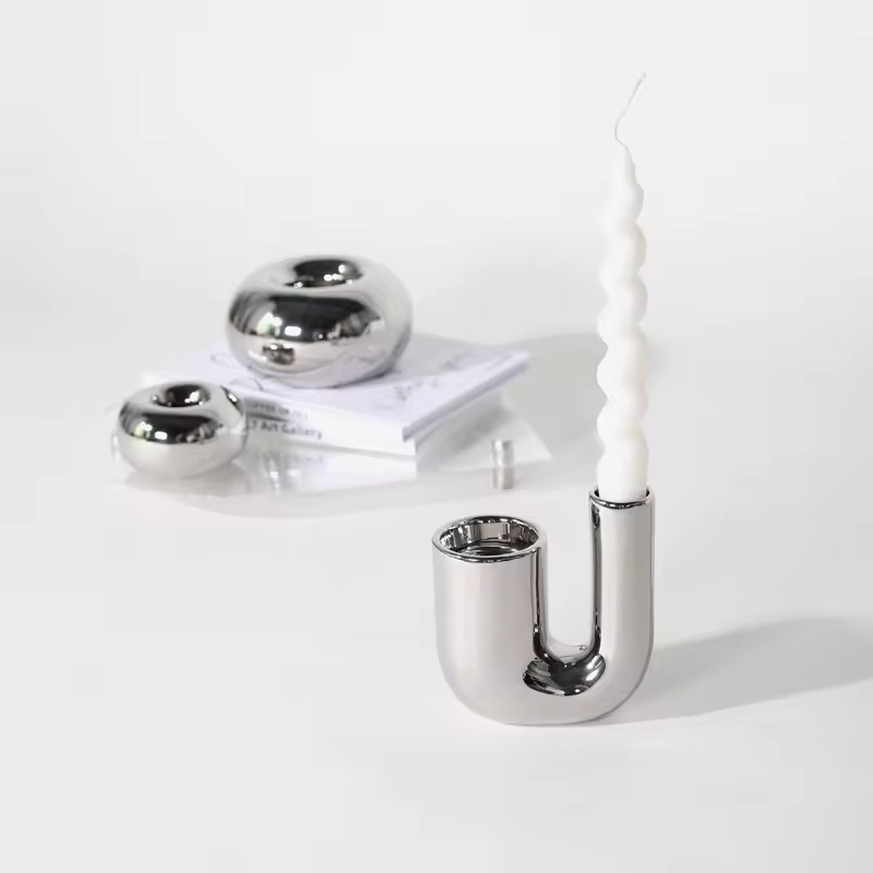 Factory Custom  Mini Modern Creative Ceramic Candle Stick Holders Nordic Silvery Candle Holders Decorative