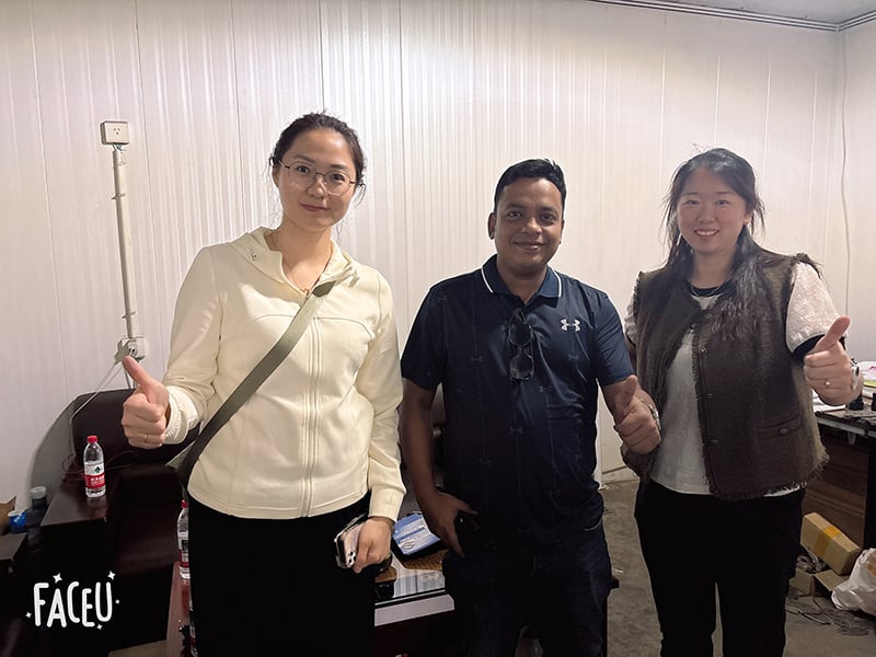 Một khách hàng Bangladesh mà chúng tôi đã hợp tác trong nhiều năm đã đến thăm.