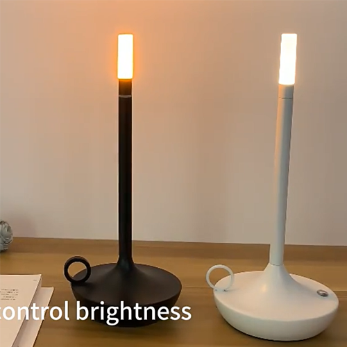 This desk lamp comes from CHUSE China Super Factory1