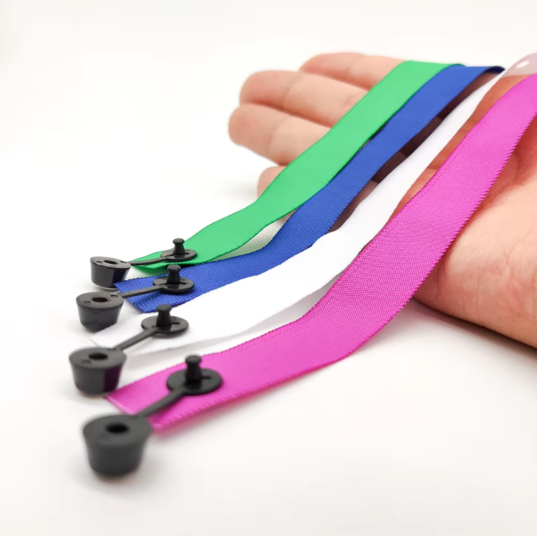 Why should you choose woven wristbands for gifts?