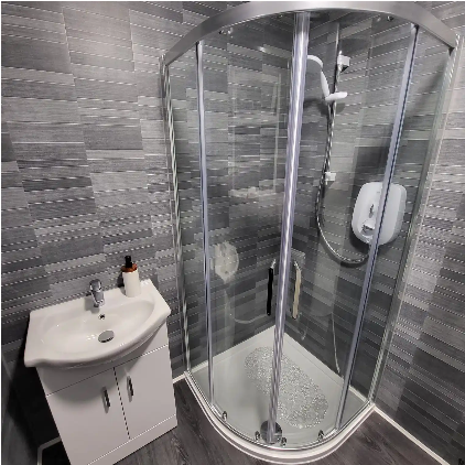 Paano Makapili ng Tamang Mga Panel sa Pader para sa Iyong Renabyon ng Banyo