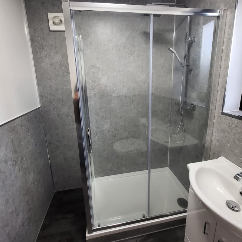 Bakit ang aming mga disenyo ng panel sa pader ng shower ay kasalukuyang trending sa mga modernong eco-hotel?