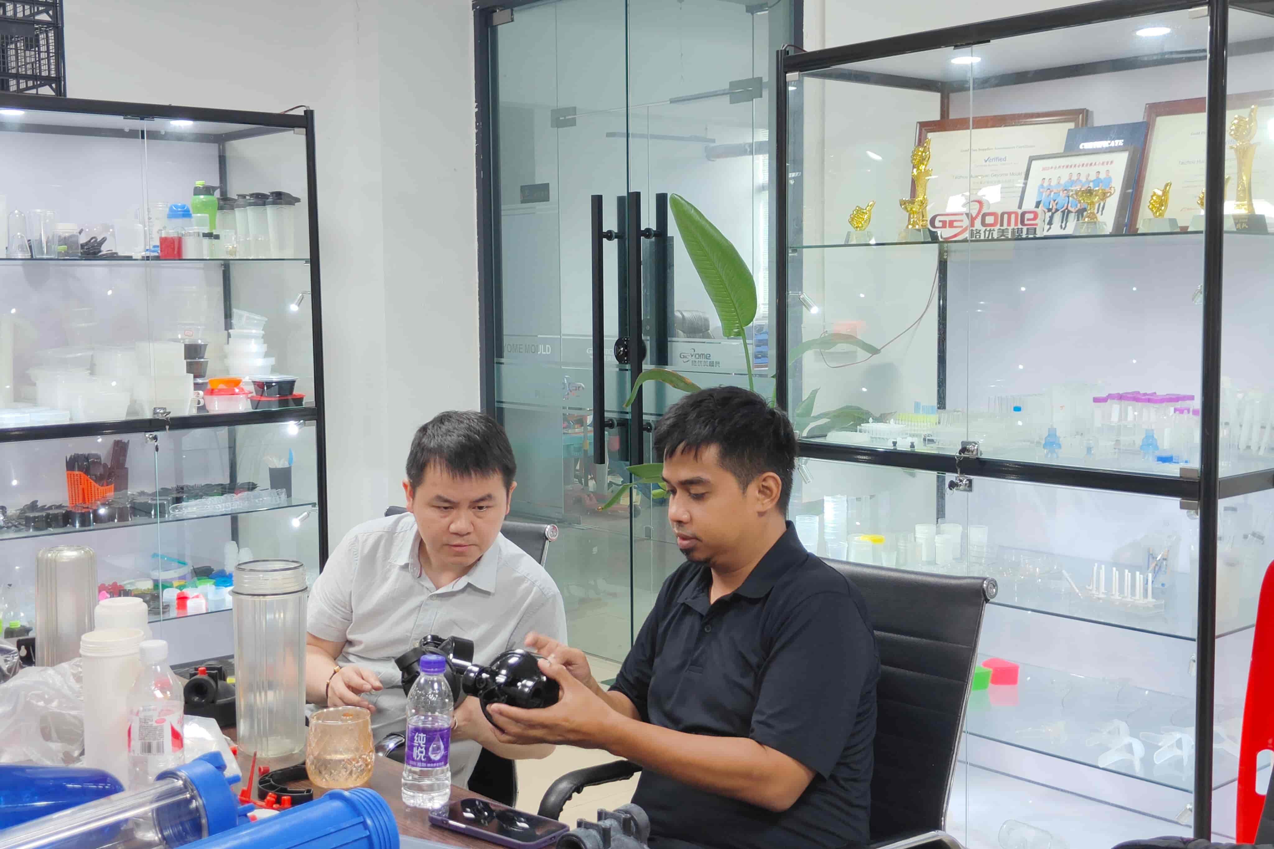 Geyome Mold Welcomed Indonesian Customers for On-Site Inspection and Sample Testing, Winning Full Recognition of Product Strength