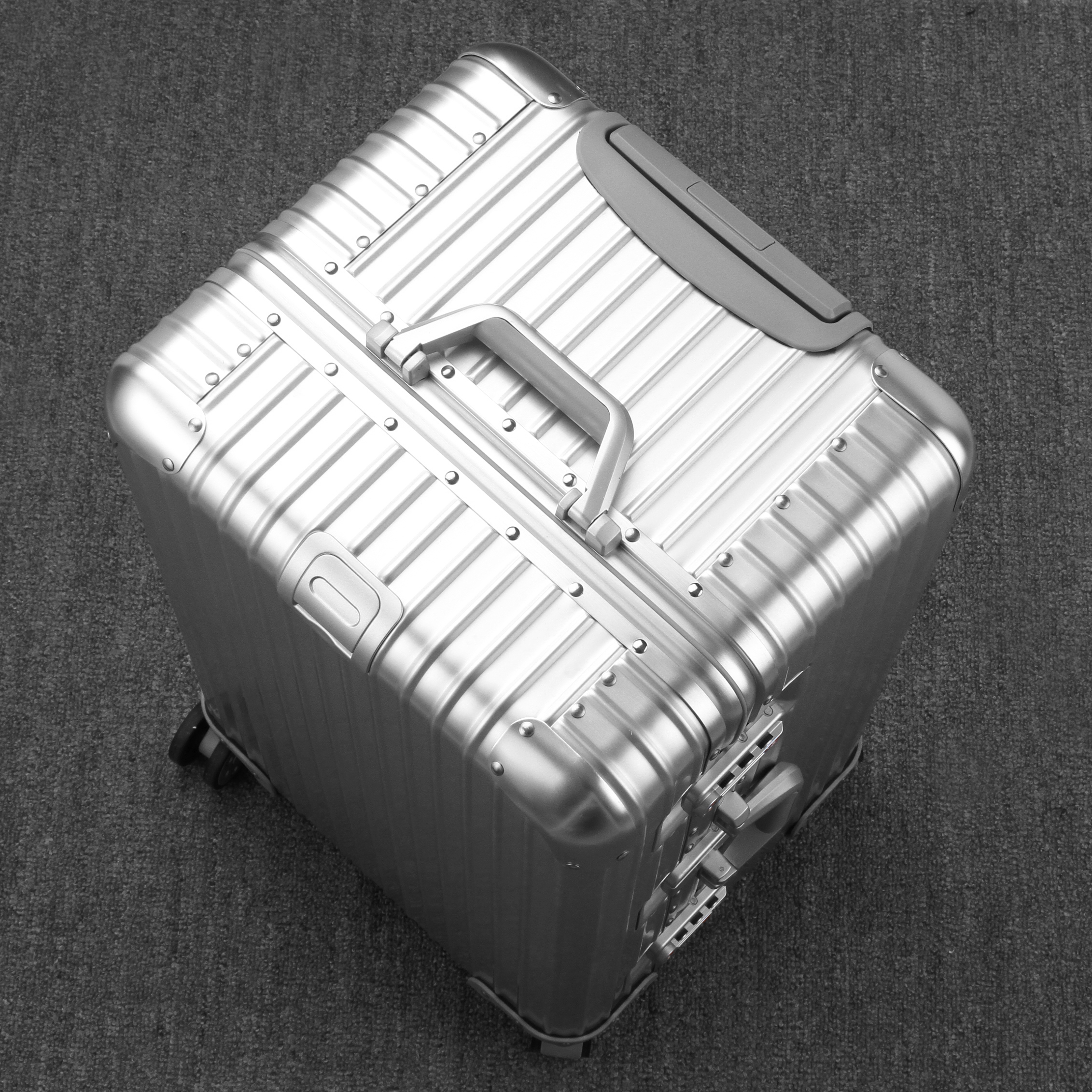 customized 20 30 inch large capacity spinner rolling luggage  waterproof pc with tsa password lock-9