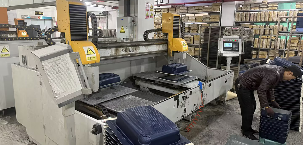 INJECTION MOLDING