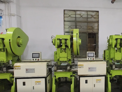 Automatic line + manual workshop