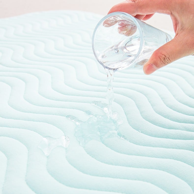 Plain-Colored Looped Fluff Urine Separator Pad