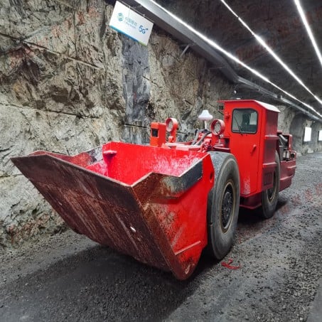 Tuoxing Scooptrams Tackles a Variety of Complex Environments