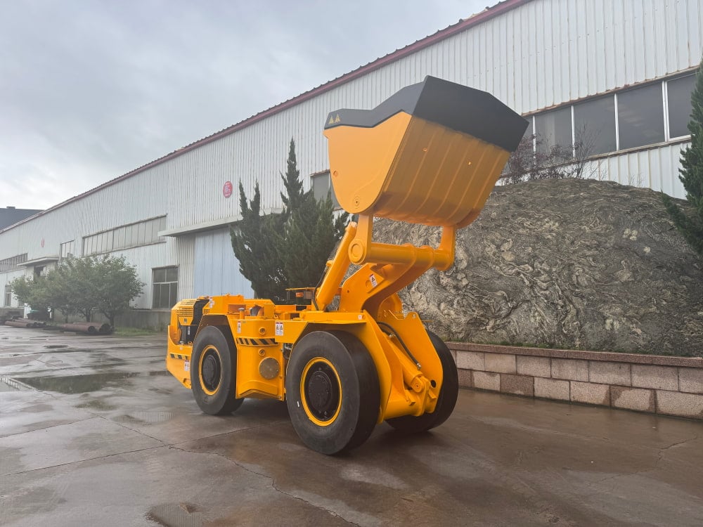 Tuoxing's customized TC-200D underground loader has been successfully shipped to Brazil.
