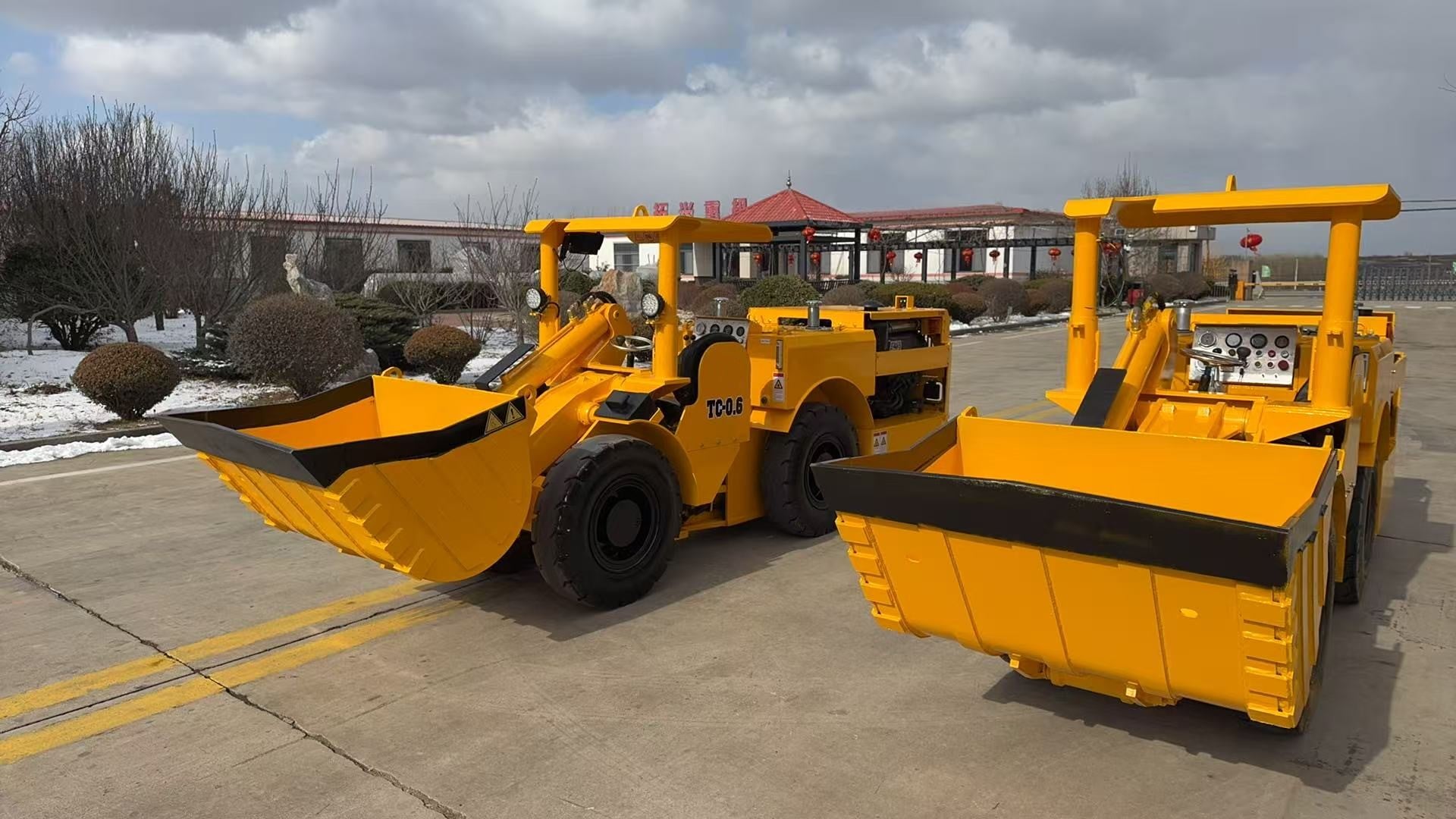 Why Are LHD Loaders Preferred for Material Handling in Confined Spaces?