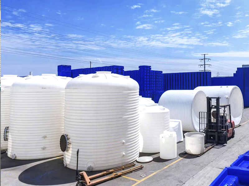polyethylene chemical tank.jpg