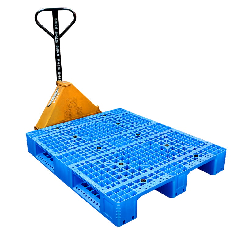 Rackable Plastic Pallet with Steel Reinforcement