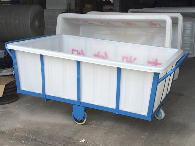 wheeled water tank.jpg