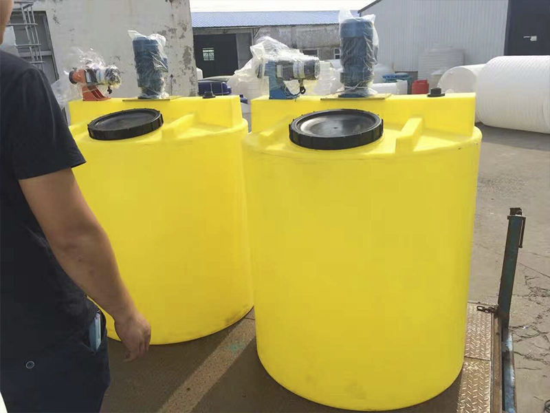 Kimyasal Dozaj Tankları: Neden LLDPE Tanklar Güvenli ve Güvenilir Kimyasal Depolama için Uygun Durumdadır