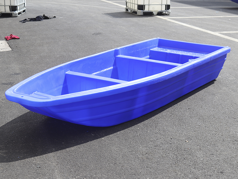 barcos de pesca de plástico.jpg