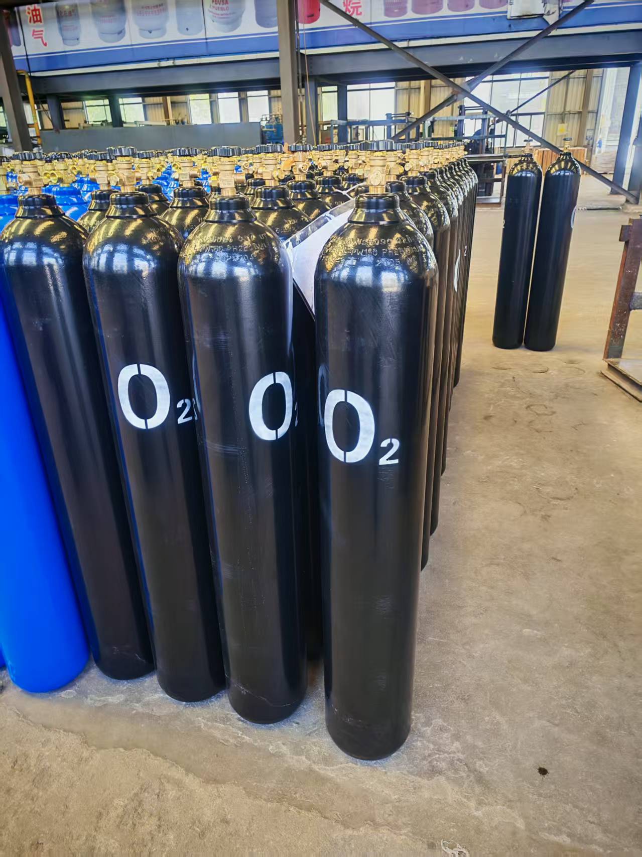 How to Choose the Best Compressed Gas Products for Your Business Needs