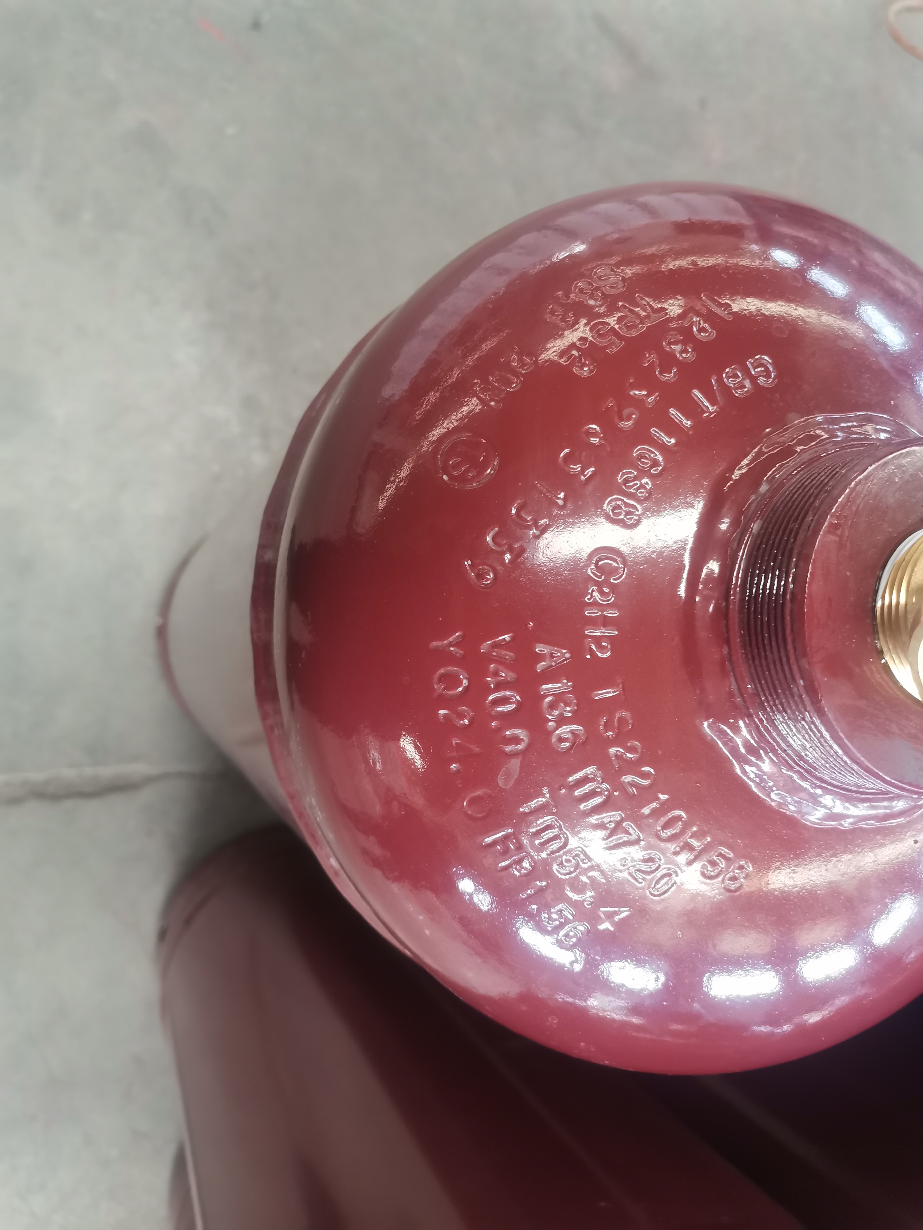 Where to Locate Reliable Acetylene Gas Suppliers Near Y