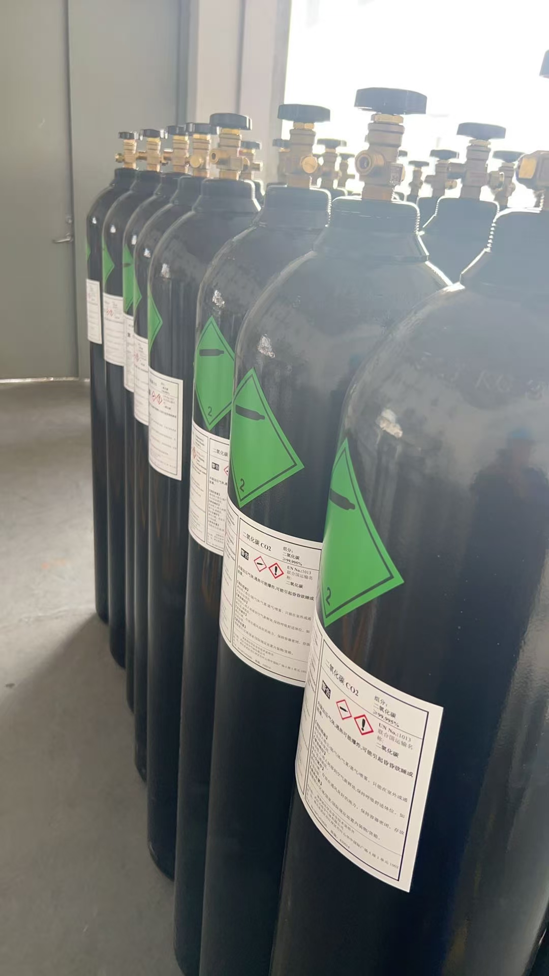 How CO2 Tanks Improve Product Quality in Beverage Production