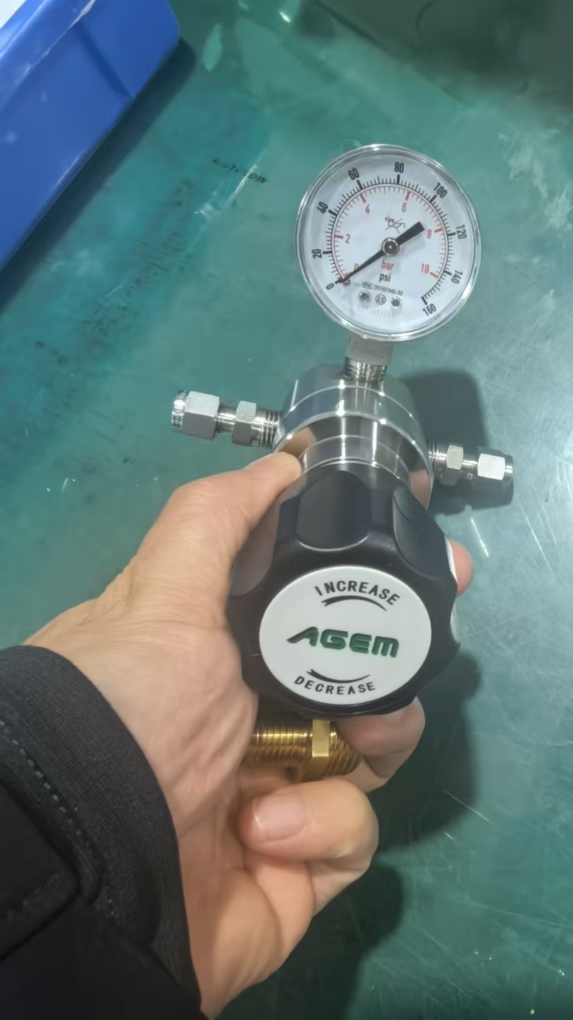How Argon Regulators Improve Efficiency in Welding Applications