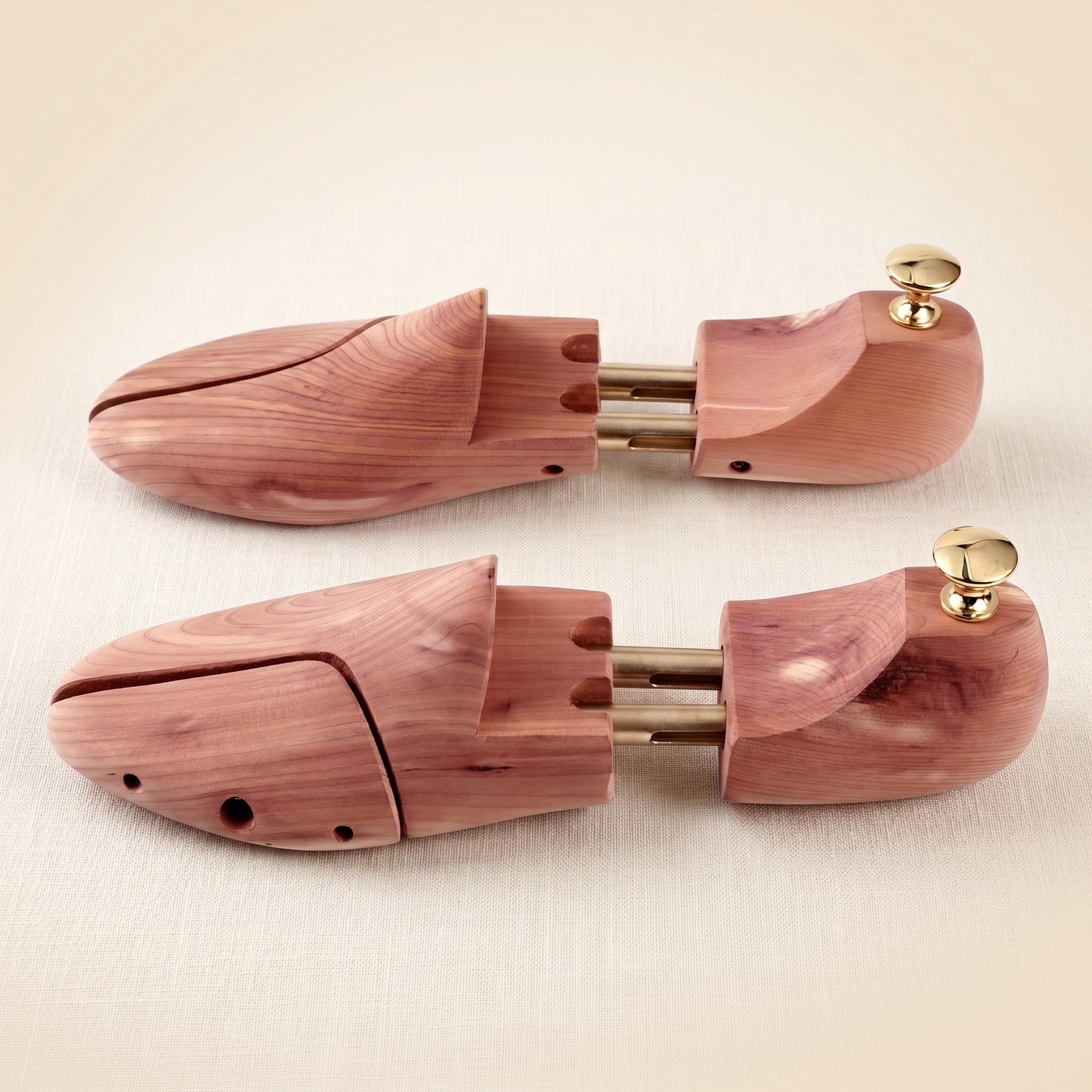 Split Toe Wooden Shoe Tree – Premium Cedar & Beech Shoe Trees for Optimal Shoe Care