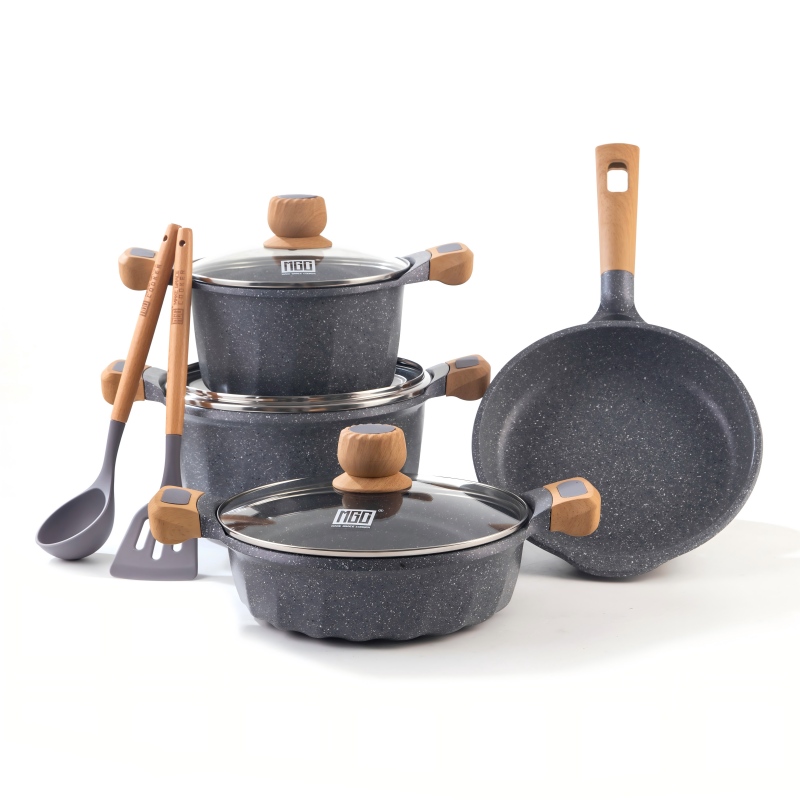 Customer Perspectives on Kitchen Cookware Sets