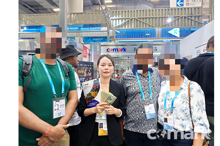 Successful Signing of 4000BPH Glass Bottle Carbonated Drink Line at Canton Fair