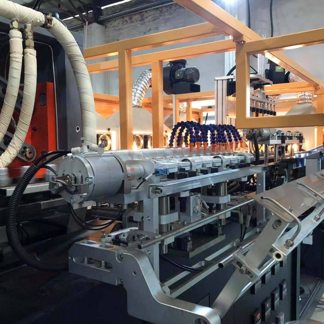 Formation opérationnelle et soutien technique pour les machines à souffler