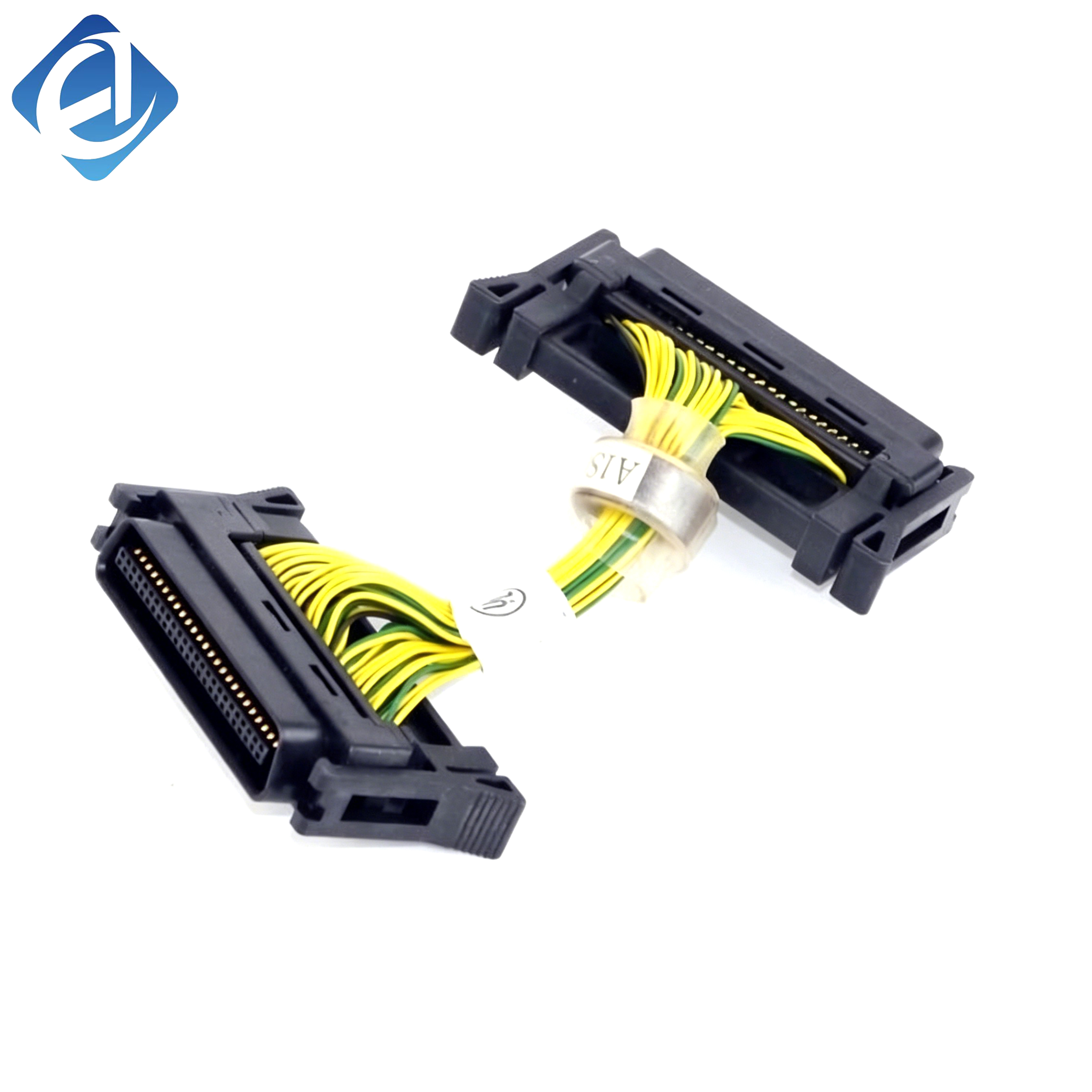 كابل اتصال جديد أصلي من سلسلة A1SC01B للواحدات المنطقية القابلة للبرمجة (PLC)، بطول ٠٫١ متر، ويُستخدم لتوصيل وحدة المعالجة المركزية (CPU) بالوحدات الموسِّعة في أنظمة التحكم الآلي الصناعي.