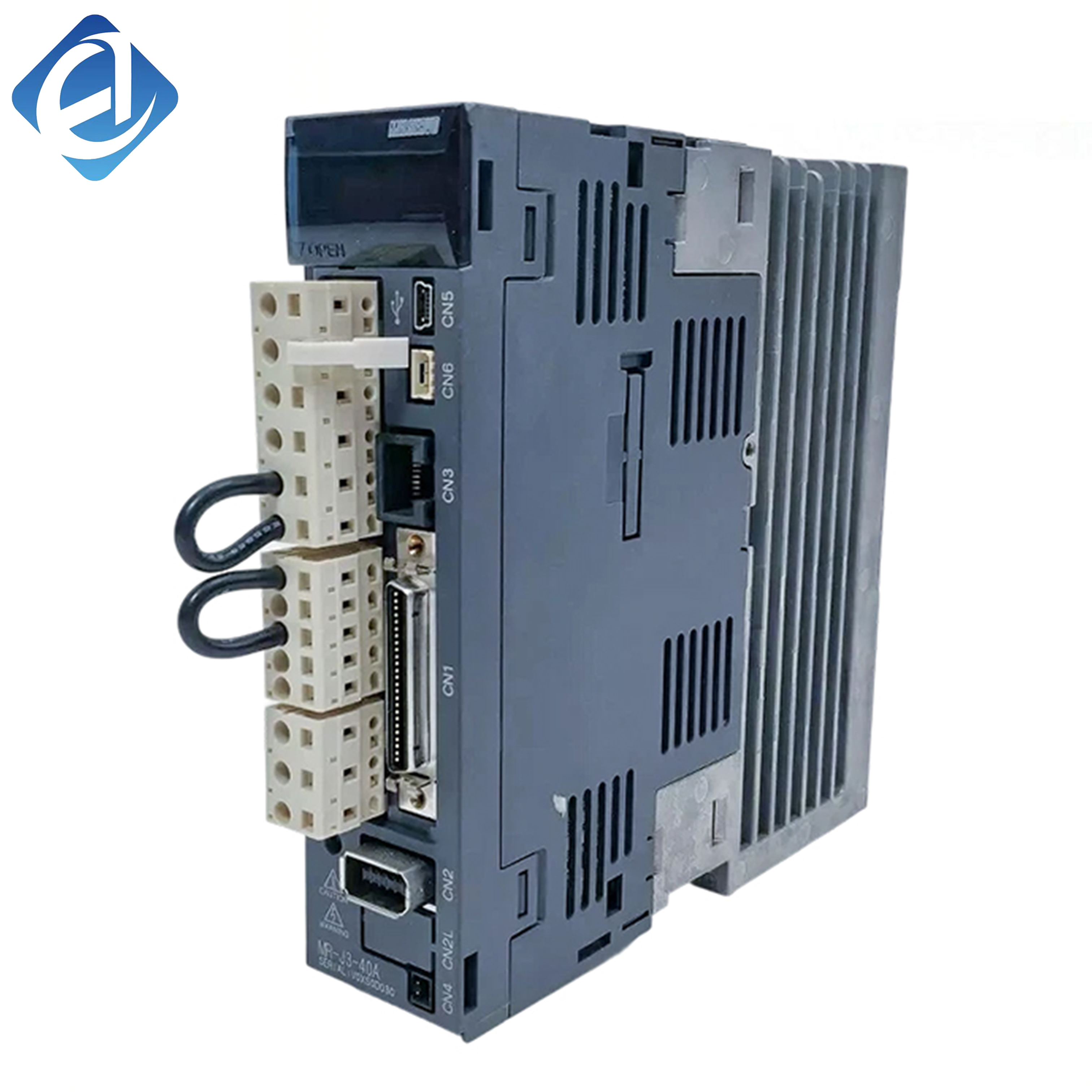 تقویت‌کننده سروو AC سری MELSERVO-J3 مدل جدید اوریجینال MR-J3-40A، توان ۴۰۰ وات، کلاس ۲۰۰ ولت، سازگان با پروتکل SSCNET III. این محصول دارای پاسخ‌دهی سریع، تنظیم خودکار پیشرفته و چندین حالت کنترل است.