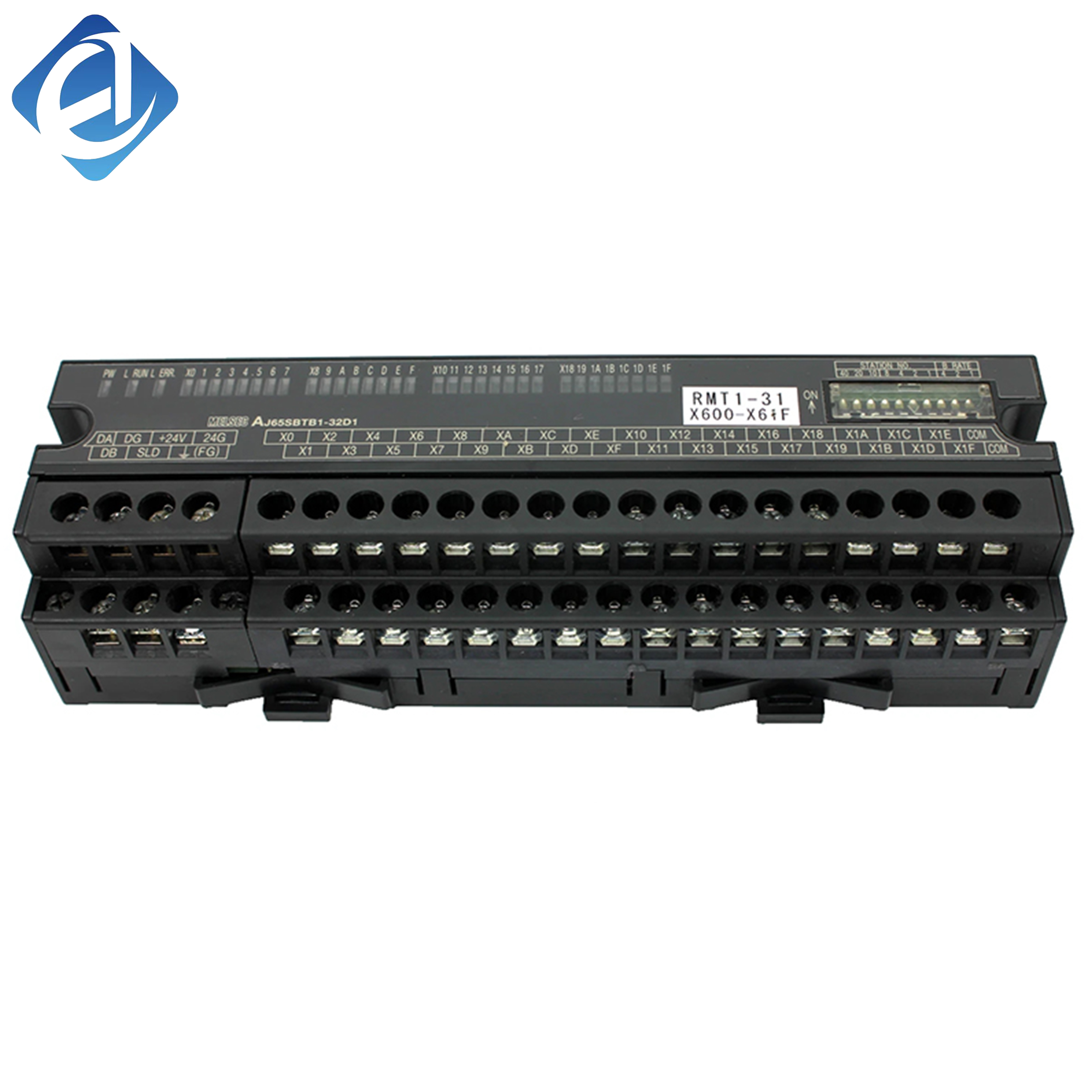 وحدة إدخال عن بُعد مدمجة أصلية جديدة من سلسلة CC-Link طراز AJ65SBTB1-32D1، بإدخال تيار مستمر 32 نقطة بجهد 24 فولت تيار مستمر من النوع المُستهلك/المُورِّد، زمن استجابة سريع يبلغ 0.2 مللي ثانية، عزل باستخدام مقاوم ضوئي، ونوع الطرفية برغي، وتستوعب محطة واحدة فقط