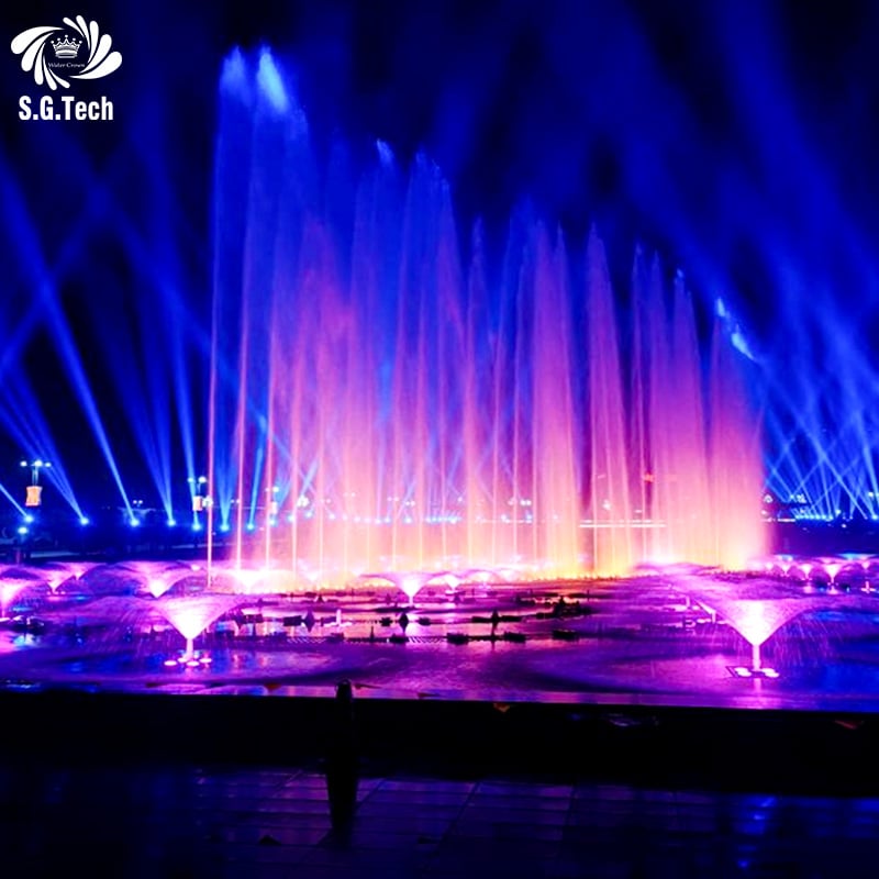 L'essenza dell'eleganza all'aperto: la nuova fontana musicale in acciaio inossidabile Water Crown con giochi d'acqua coreografati