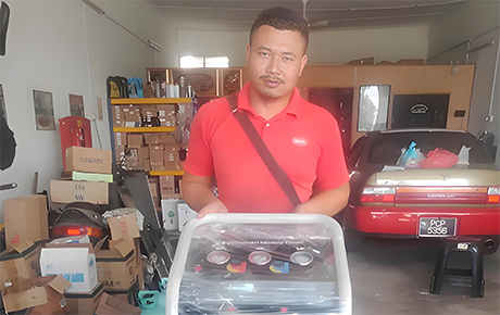 Vietnam-Kunden sind zufrieden mit der Karjoys Klimaanlagen Service-Maschine Halbautomatische Kältemittel-Rückgewinnungsanlage
