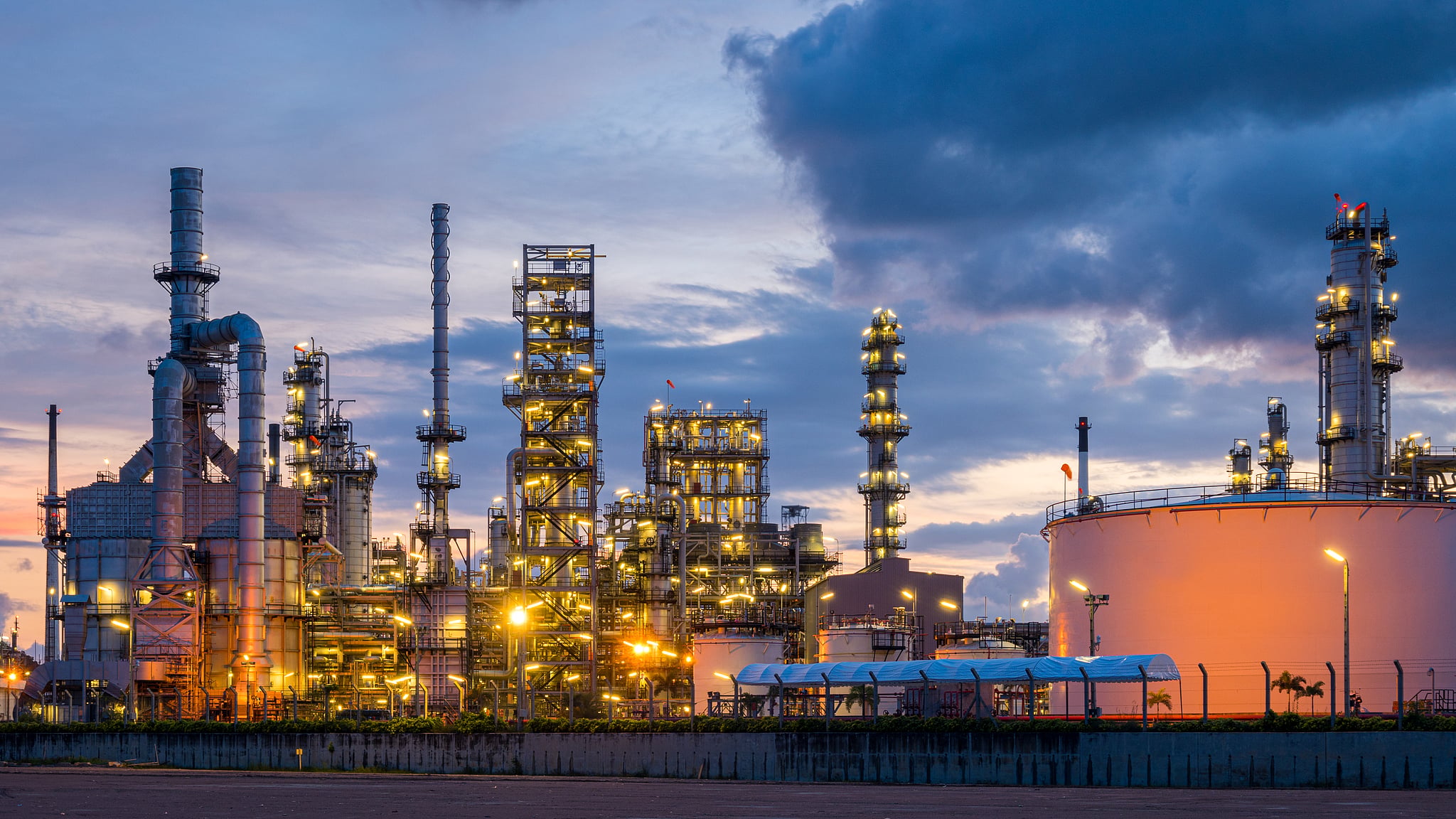 How Does the Molecular Structure of TPEG Affect Concrete Workability?
