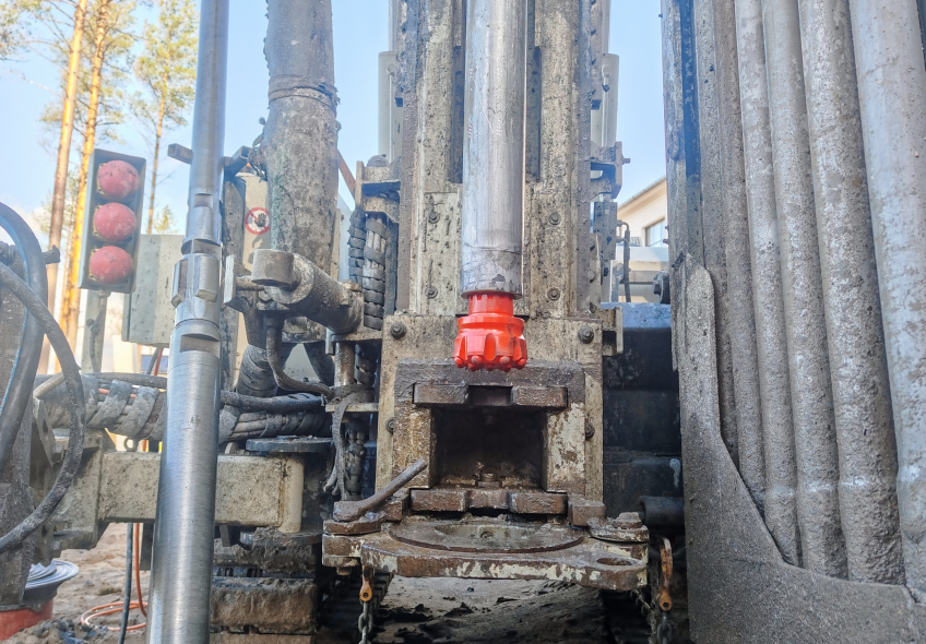 TD40 - 115F8A Wiertło: Projekt studni geotermalnej firmy Rototec