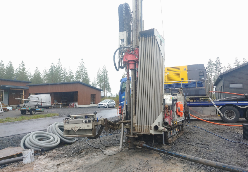 TD40 - 115F8A Wiertło: Projekt studni geotermalnej firmy Rototec
