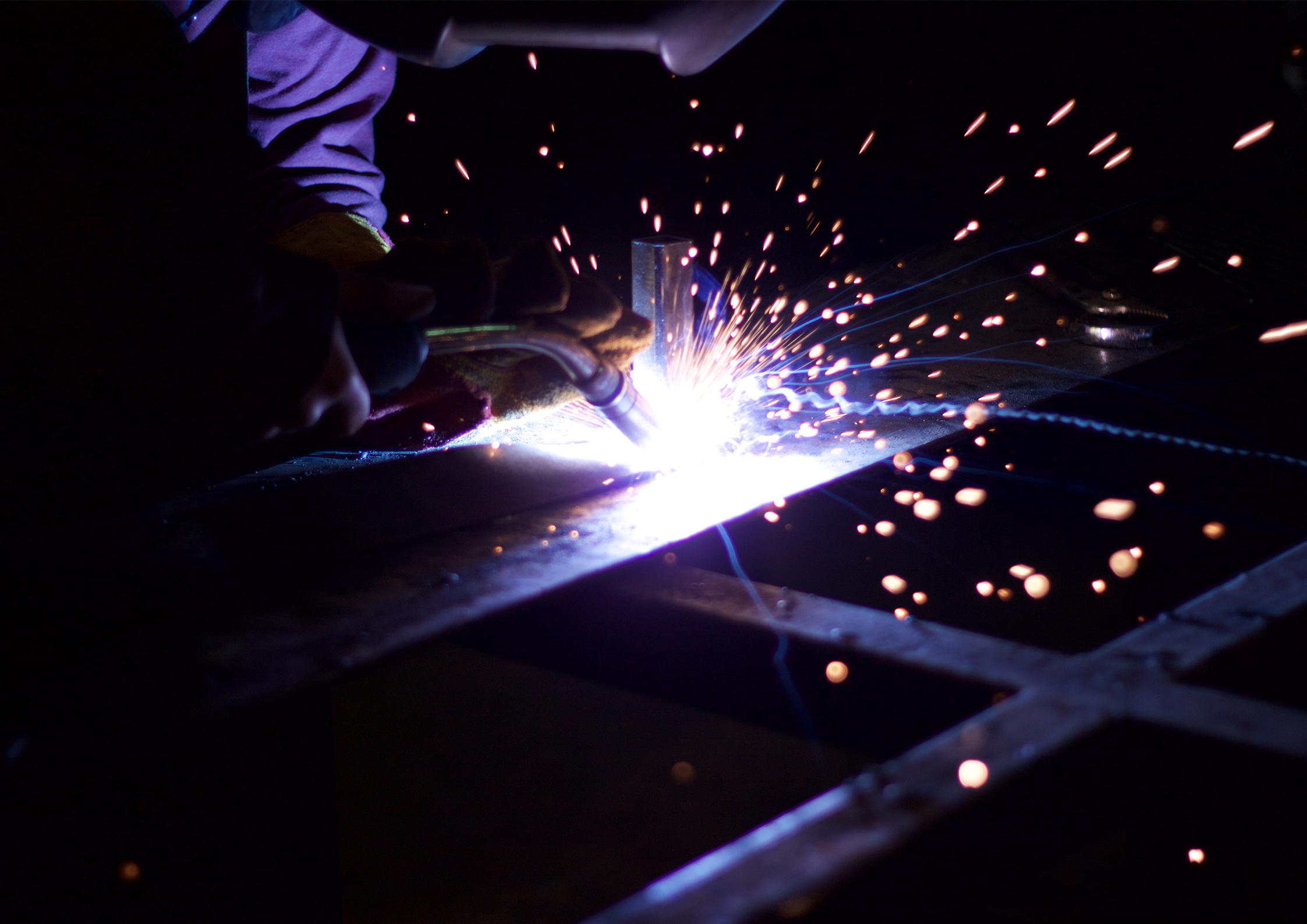 Servicios de corte de metales