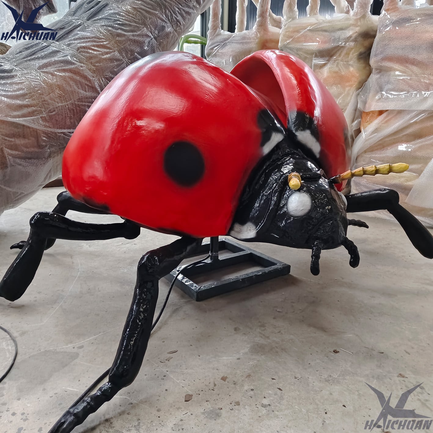 animatronic ladybug 5.jpg