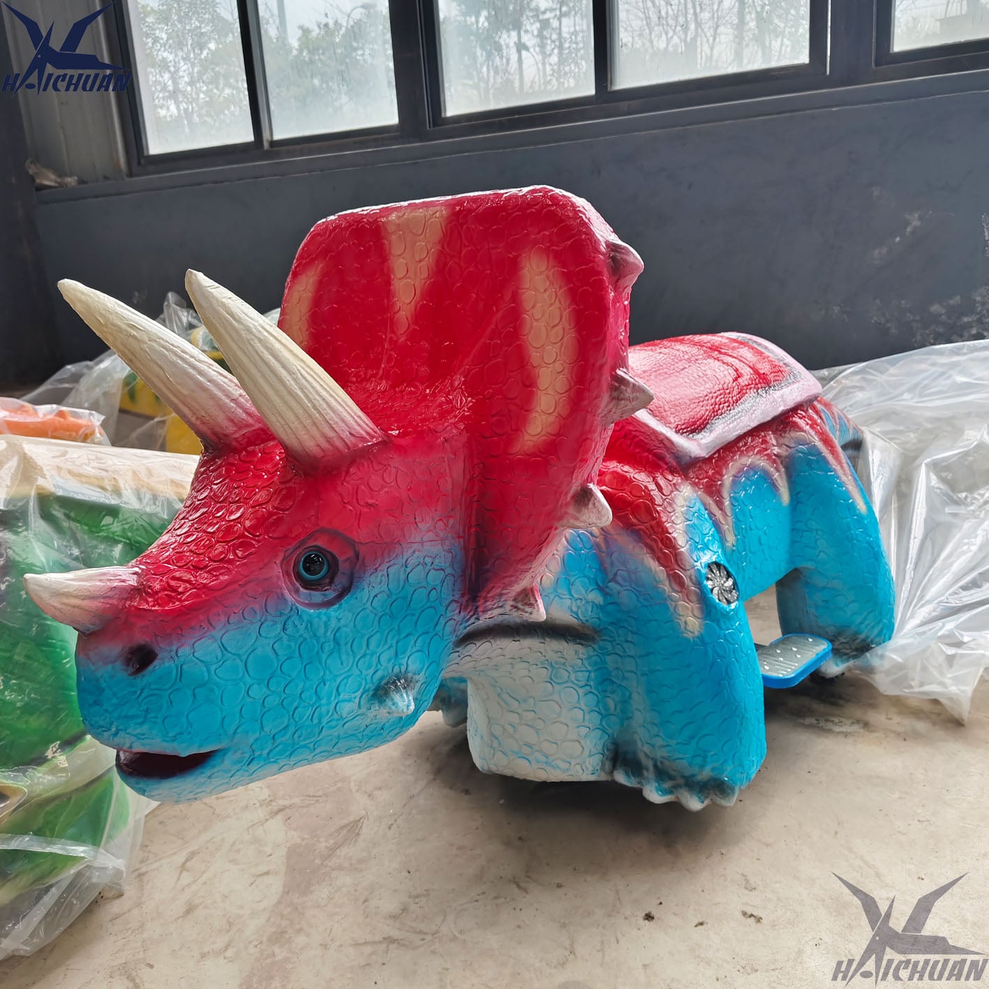 Amusement Dino Rides 5 Wheels Mechanical Walking Dinosaur Triceratops Scooter for Sale