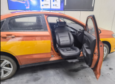 Bagaimana Kursi Putar Kereta Memudahkan Mobiliti Warga Emas dalam Kenderaan