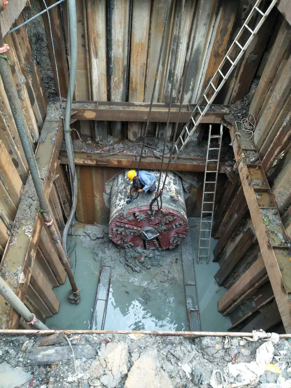 ID2200 pipe jacking machine