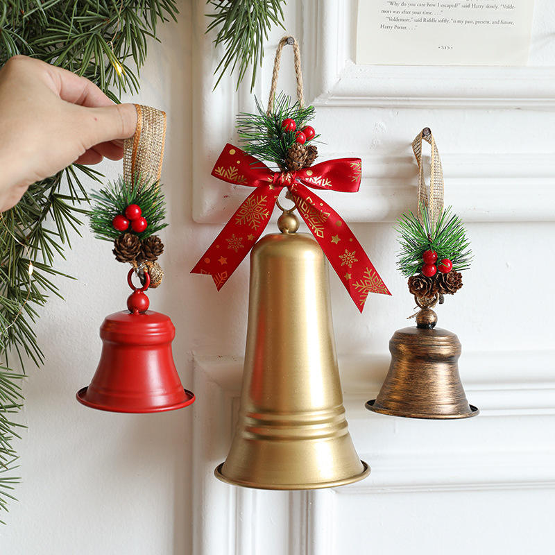 Why choose low-MOX Christmas tree ornaments for a test order?