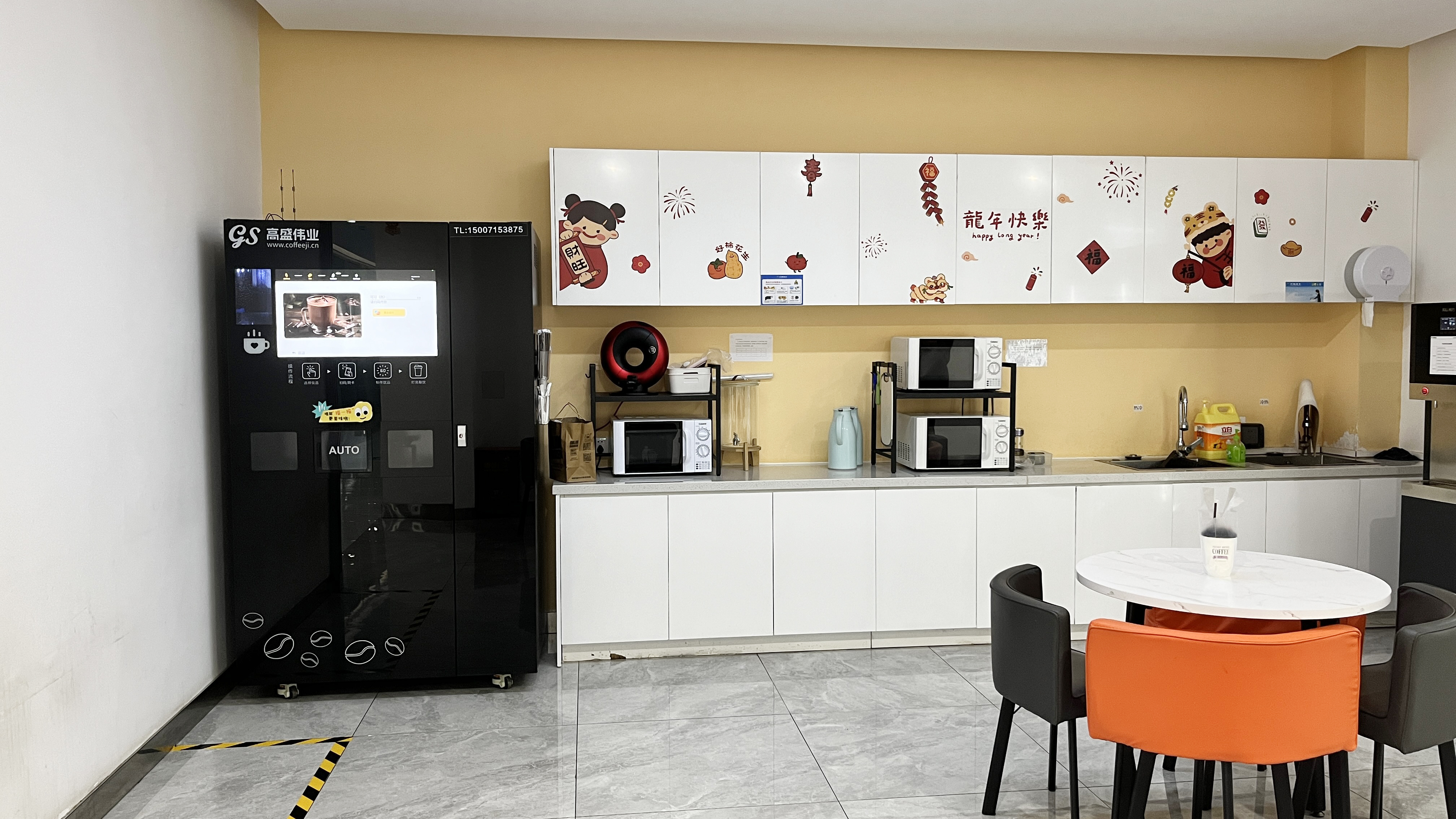Sự Trỗi Dậy Của Máy Pha Cà Phê Đặc Sản: Tại Sao Người Tiêu Dùng Ưa Chuộng Cà Phê Cao Cấp Theo Yêu Cầu