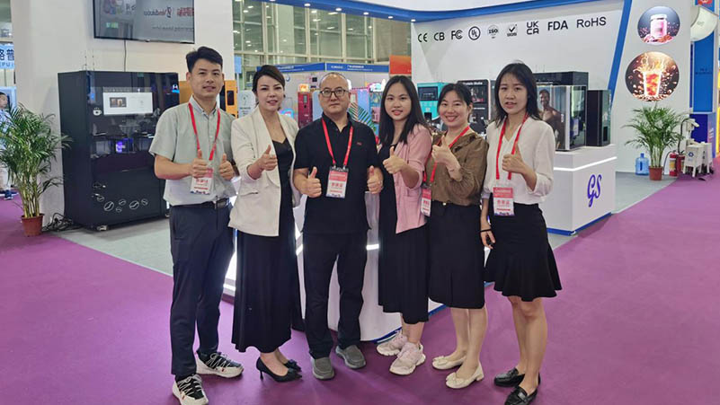 Máy bán cà phê tự động Gao Sheng Weiye của Vũ Hán một lần nữa xuất hiện tại Triển lãm Quốc tế về Dịch vụ Tự động và Bán lẻ Thông minh Châu Á lần thứ 11