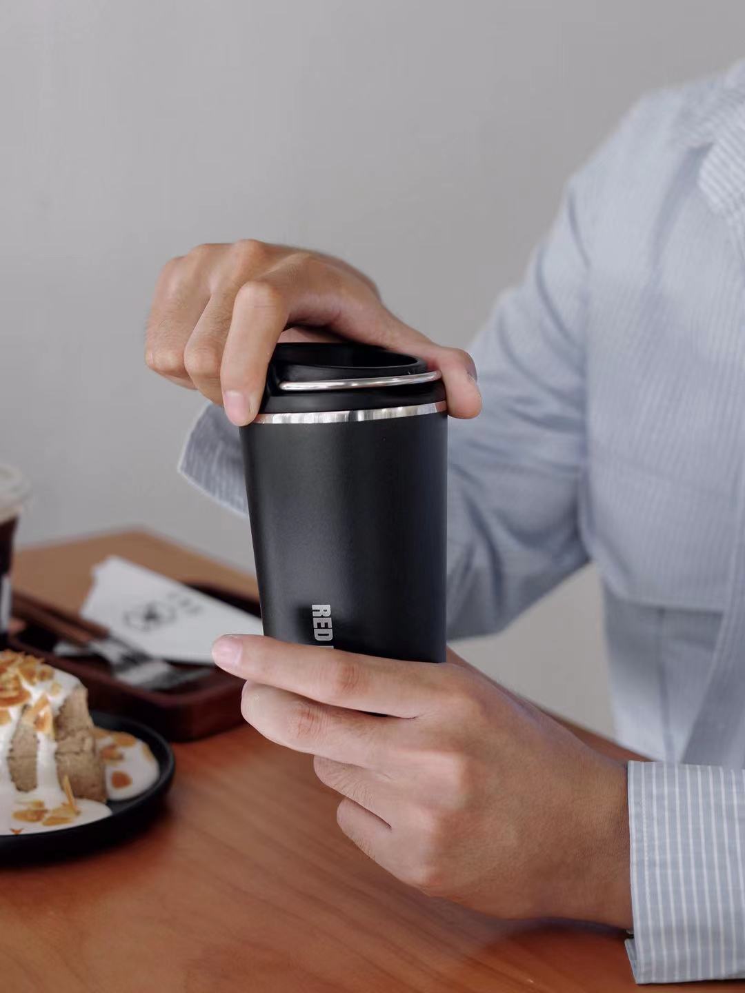 Premium Office Coffee Cup: Precision-Engineered Vacuum Insulation for the Modern Workplace
