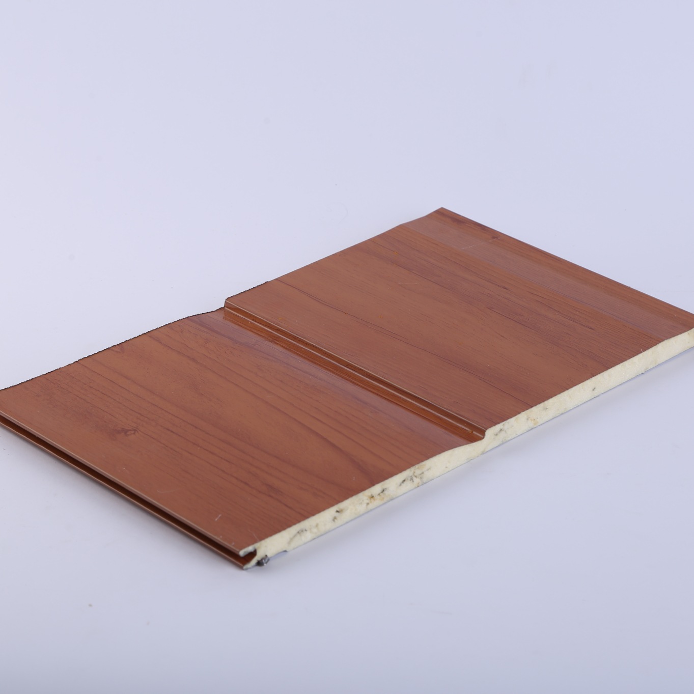Understanding the science behind sandwich panel thermal insulation